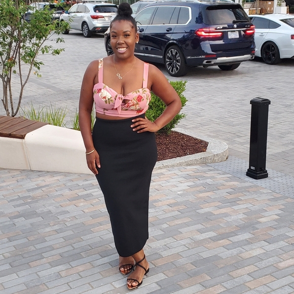 ✨ Welcome to my closet! ✨ - Picture 4 of 10